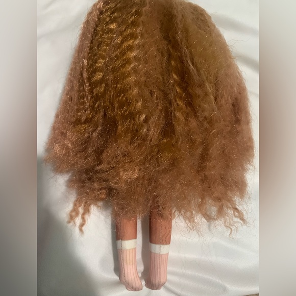 Na Na Na Surprise Teens Slumber Party 11" Lara Vonn Doll W/Sleeping Bag & Pillow - Picture 3 of 9